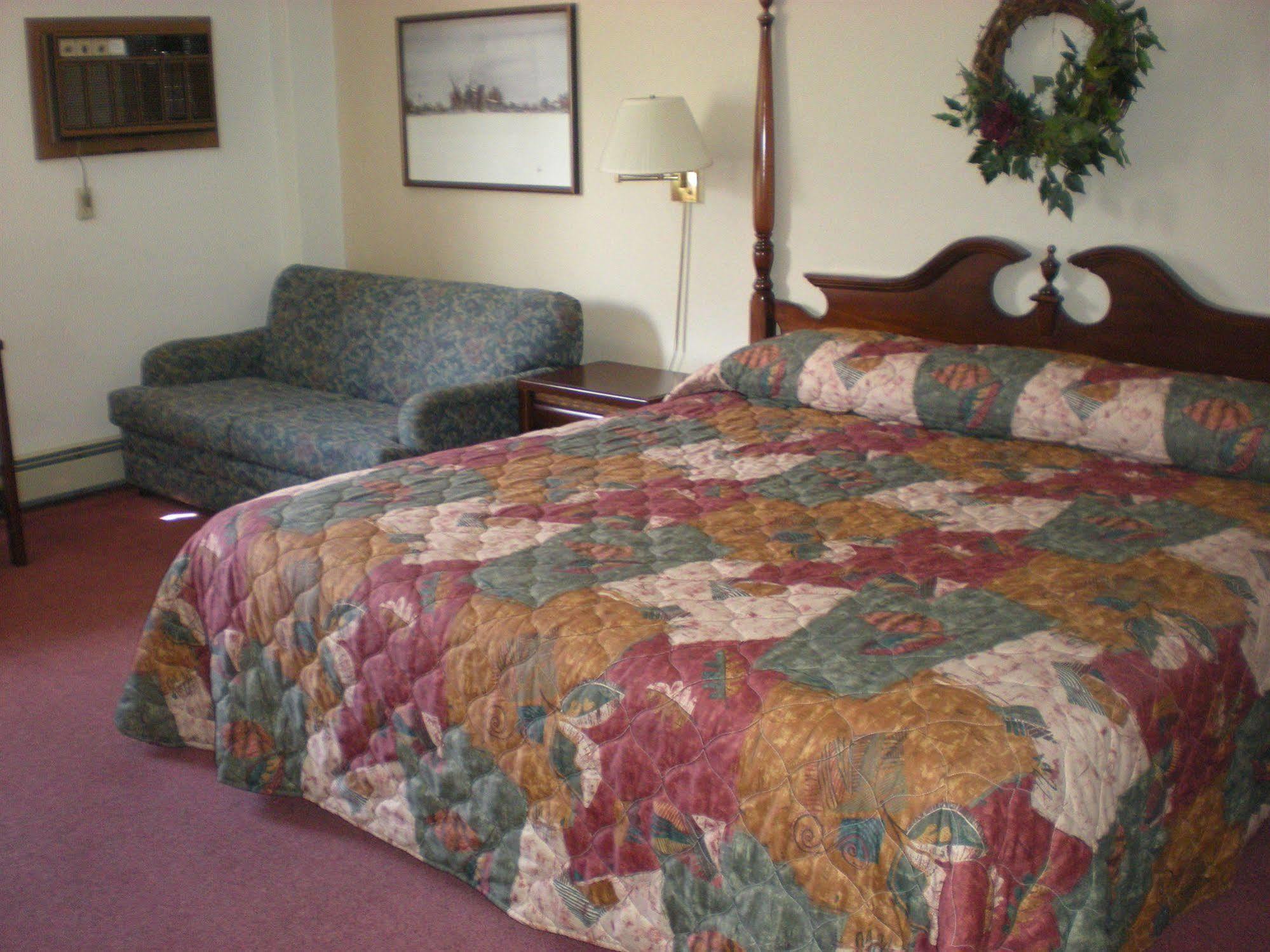 American Motel Waseca Экстерьер фото